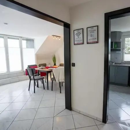 Livemore24 - 4 In 24-7 Check-in Lejlighed