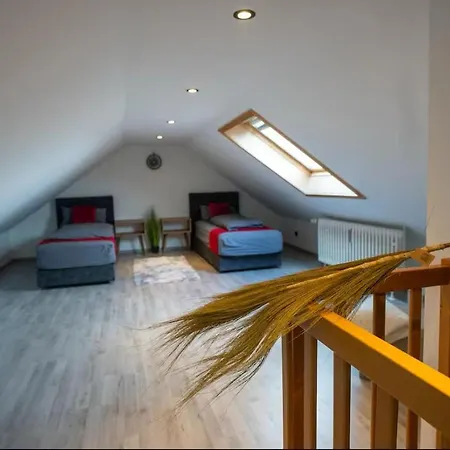 Livemore24 - 4 In 24-7 Check-in