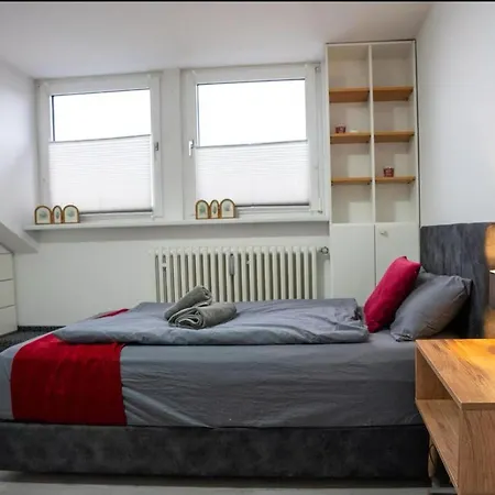 Livemore24 - 4 In 24-7 Check-in * Gladbeck