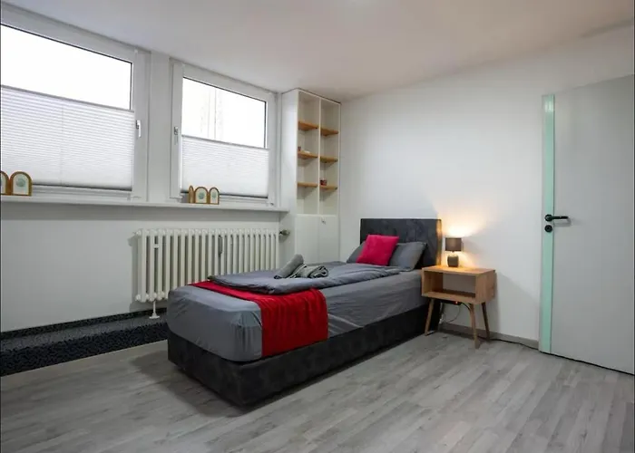 Livemore24 - 4 In 24-7 Check-in * Gladbeck