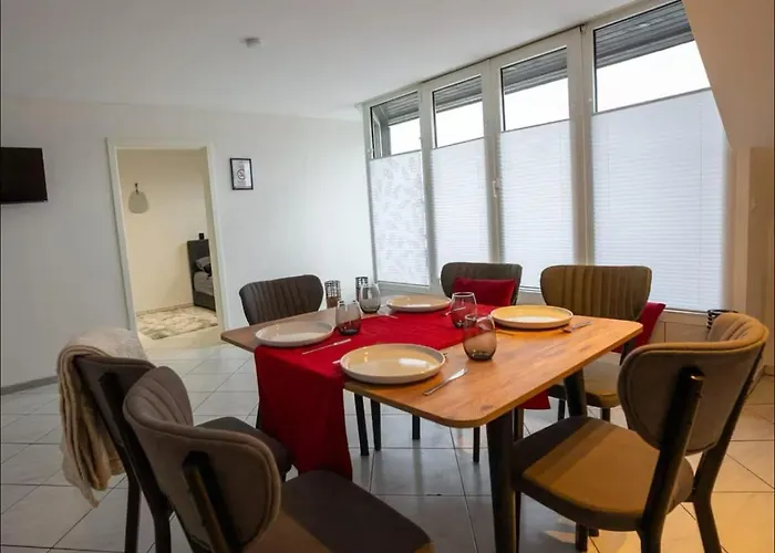 Livemore24 - 4 In 24-7 Check-in *