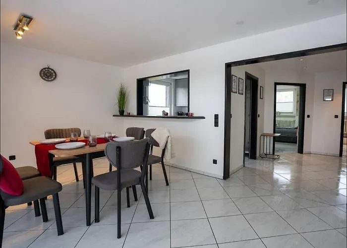 Livemore24 - 4 In 24-7 Check-in Apartmán *