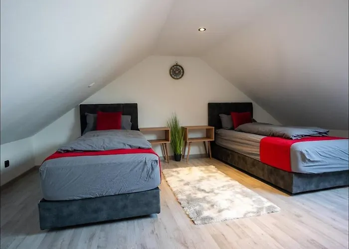 Livemore24 - 4 In 24-7 Check-in * Gladbeck